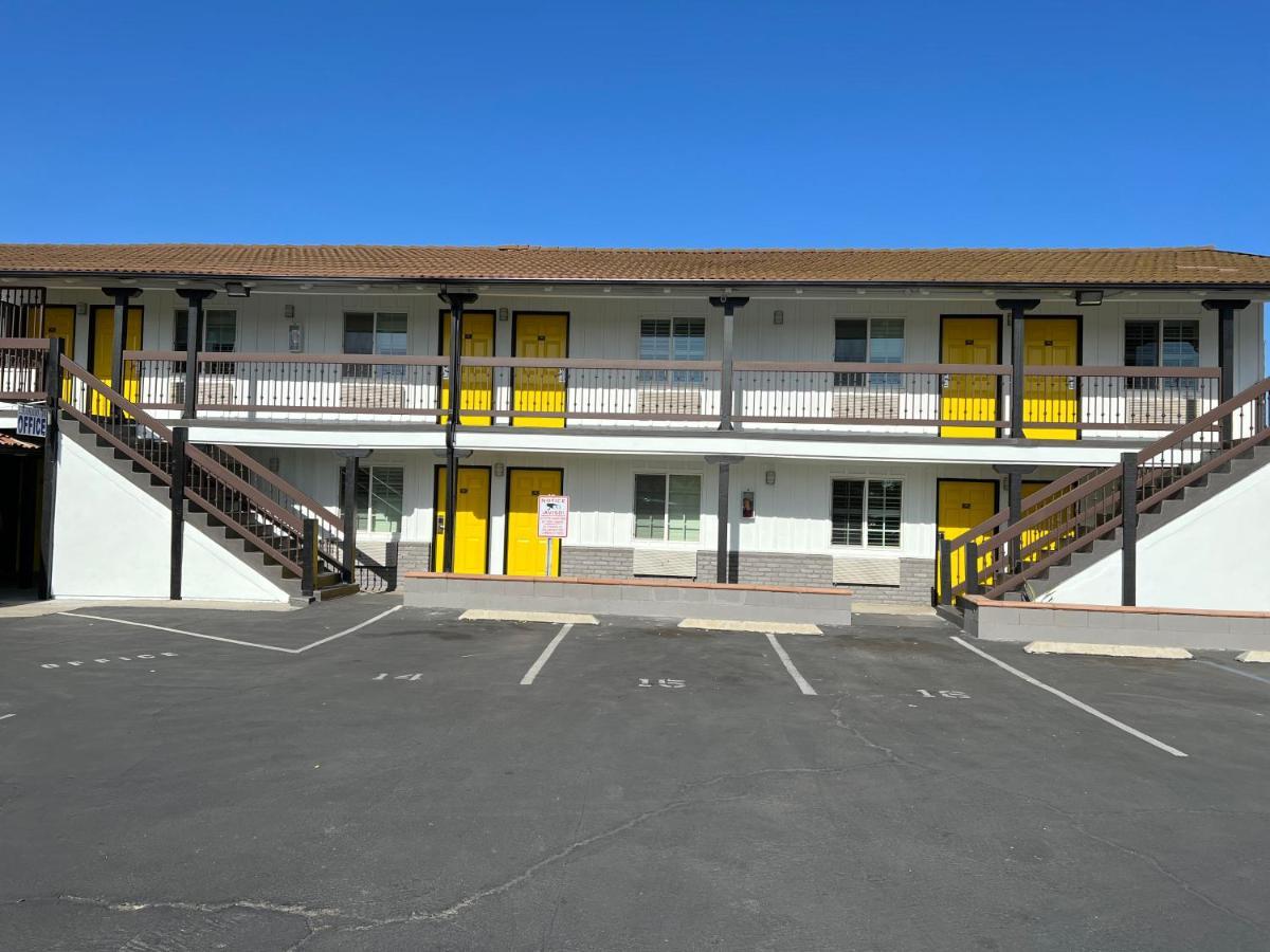 Escondido Inn Exterior photo